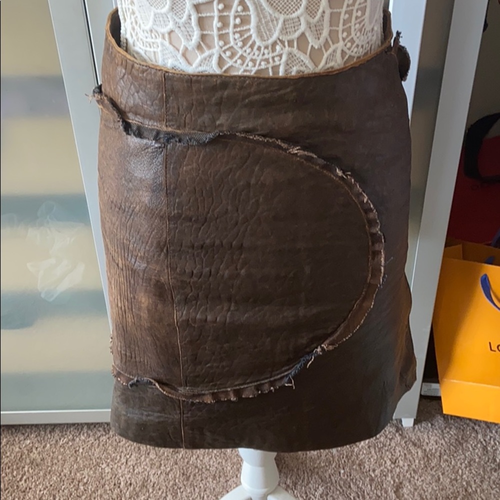 Vintage DKNY 100% leather skirt Made in Italy sz4